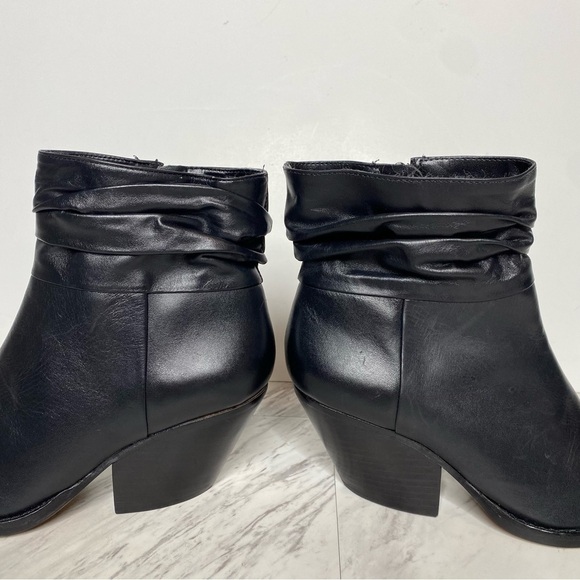 Vince Camuto Nerlinji Black Leather Bootie 7M - Picture 8 of 15